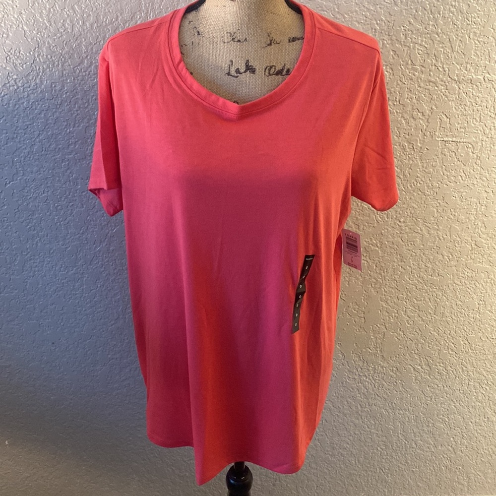 NWT! Torrid Paradise Pink Relaxed Fit Crew Neck, Super Soft, Size 0/L/12